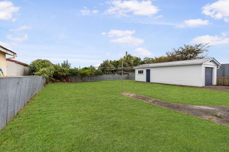 Photo of property in 14 Matai Street, Levin, 5510