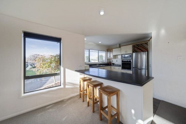 Photo of property in 6a Ashmore Drive, Frankleigh Park, New Plymouth, 4310