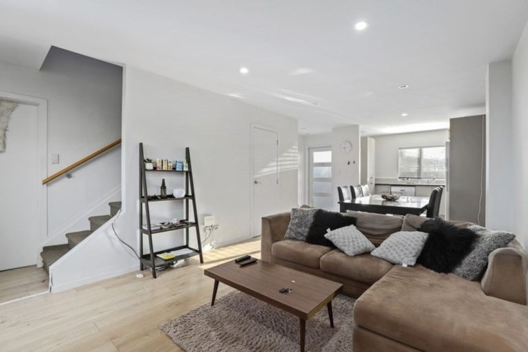 Photo of property in 1/4 Littler Place, Hamilton East, Hamilton, 3216