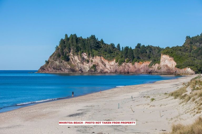 Photo of property in 14 Moray Place, Whiritoa, Whangamata, 3691