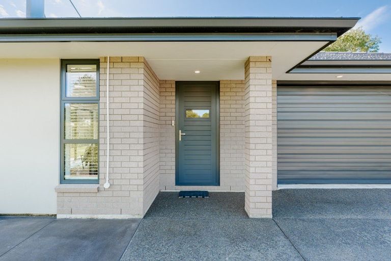 Photo of property in 5 Oakden Drive, Darfield, 7510