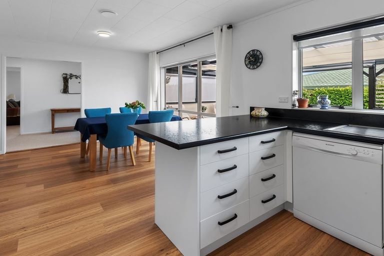 Photo of property in 16 Elm Place, Tikipunga, Whangarei, 0112