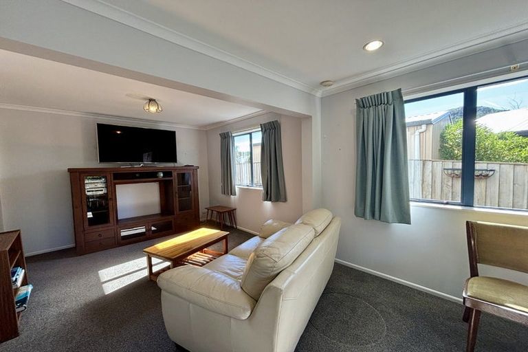 Photo of property in 13 Ranui Street, Waikawa, Picton, 7220