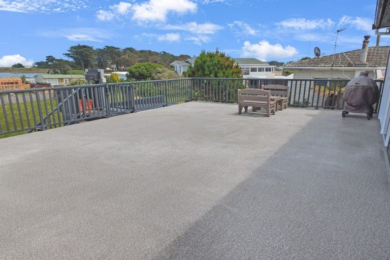 Photo of property in 122 Seabury Avenue, Foxton Beach, Foxton, 4815