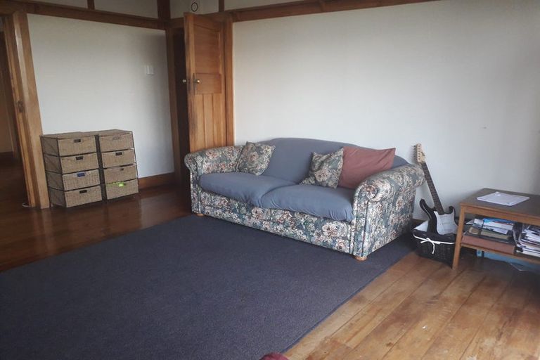 Photo of property in 11 Lancewood Grove, Ranui, Porirua, 5024