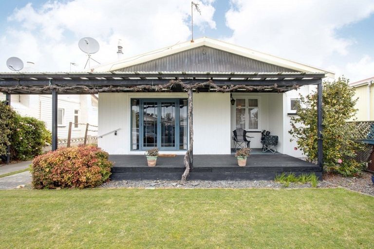 Photo of property in 12 Creagh Street, Te Awa, Napier, 4110