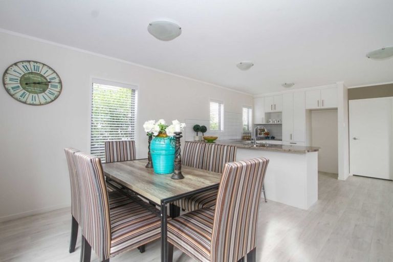 Photo of property in 29a Sylvan Crescent, Te Atatu South, Auckland, 0610