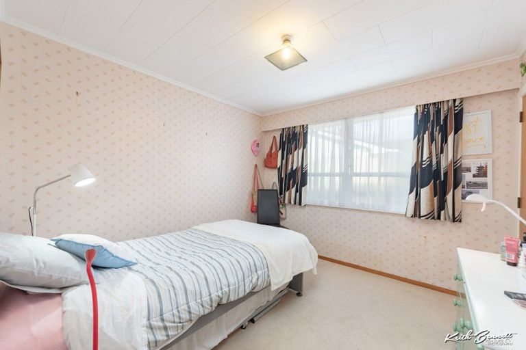 Photo of property in 64 Holdsworth Avenue, Trentham, Upper Hutt, 5018