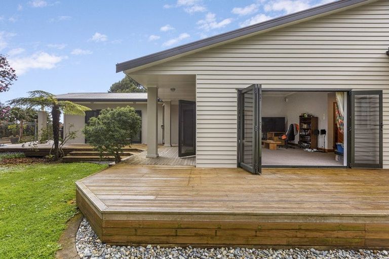 Photo of property in 300 Awai Road, Tarurutangi, New Plymouth, 4372