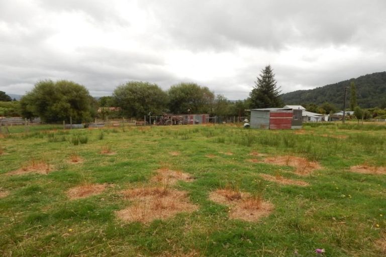 Photo of property in 3 Clifford Street, Blackball, 7804