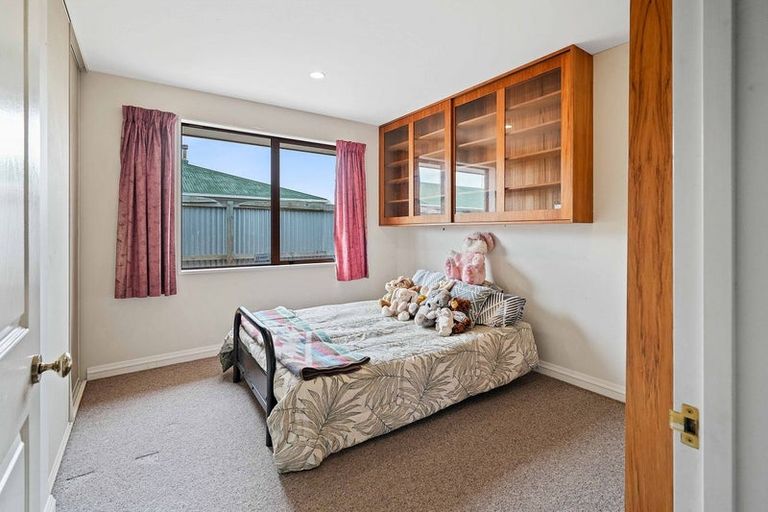Photo of property in 30 Inwoods Road, Parklands, Christchurch, 8083