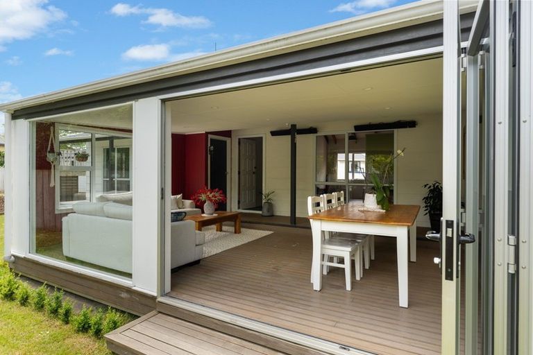 Photo of property in 19 Peppertree Glade, Kelvin Grove, Palmerston North, 4414