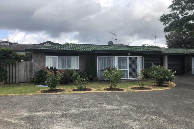 Photo of property in 98d Lakeside Drive, Orewa, 0931