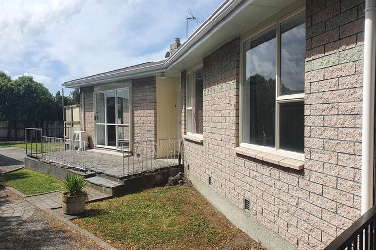 Photo of property in 5 Prestons Road, Redwood, Christchurch, 8051