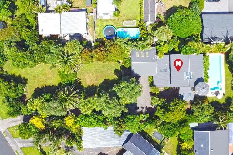 Photo of property in 7-9 Mace Terrace, Oakura, 4314