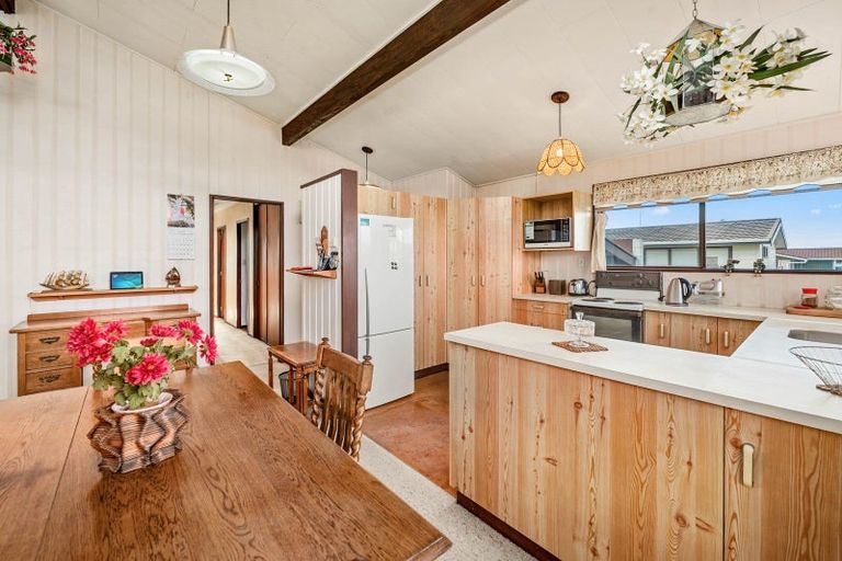 Photo of property in 34 Neri Crescent, Pomare, Rotorua, 3015