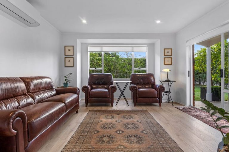 Photo of property in 1/15 Milford Road, Milford, Auckland, 0620