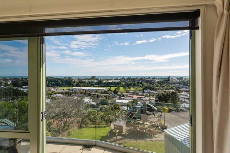 Photo of property in 3a Hillcrest Street, Glen Avon, New Plymouth, 4312
