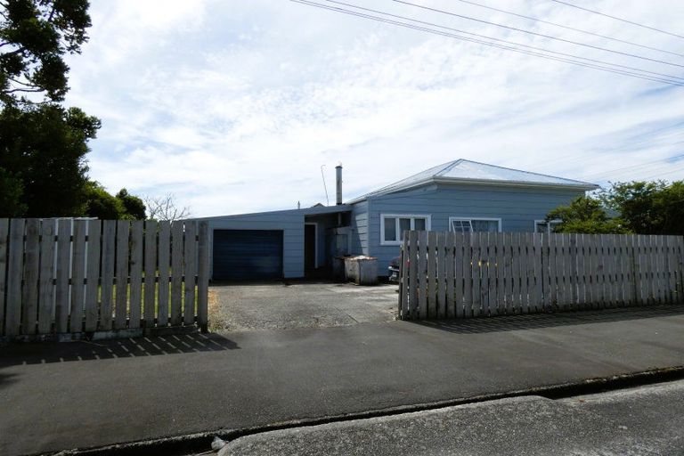 Photo of property in 120 Queen Street, Westport, 7825