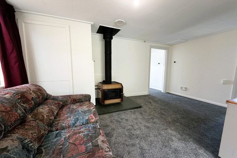Photo of property in 15 Threadneedle Street, Greymouth, 7805