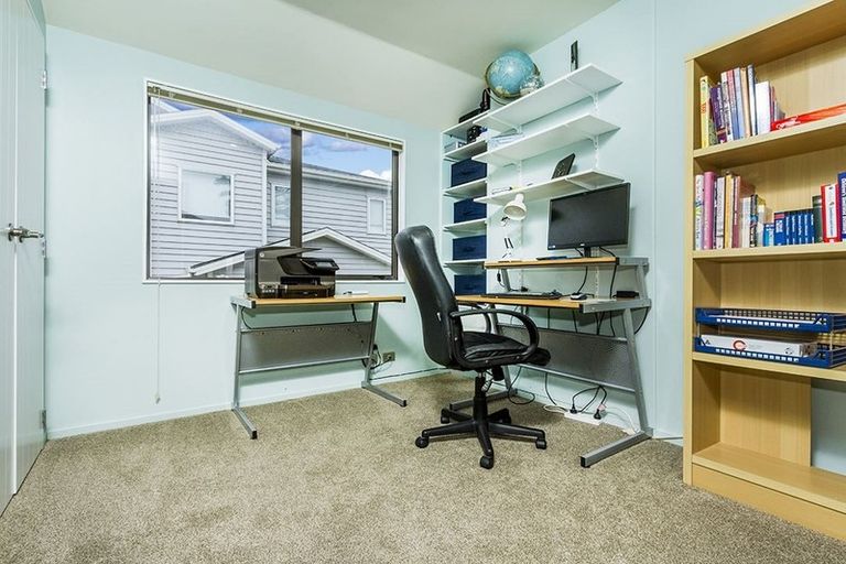 Photo of property in 724a East Coast Road, Pinehill, Auckland, 0632