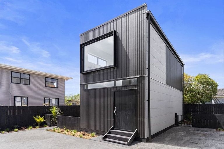 Photo of property in 40e Kenderdine Road, Papatoetoe, Auckland, 2025