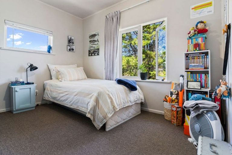 Photo of property in 20 Savoy Road, Glen Eden, Auckland, 0602