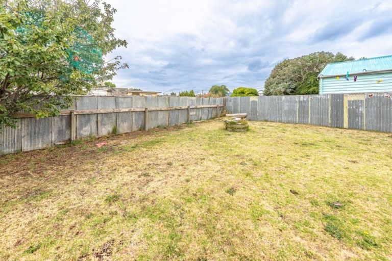 Photo of property in 35 Raupo Street, Castlecliff, Whanganui, 4501