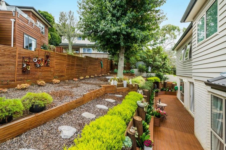 Photo of property in 32 Becroft Drive, Forrest Hill, Auckland, 0620