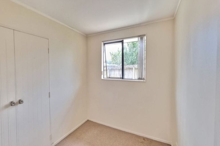 Photo of property in 13 Cleek Road, Mangere East, Auckland, 2024