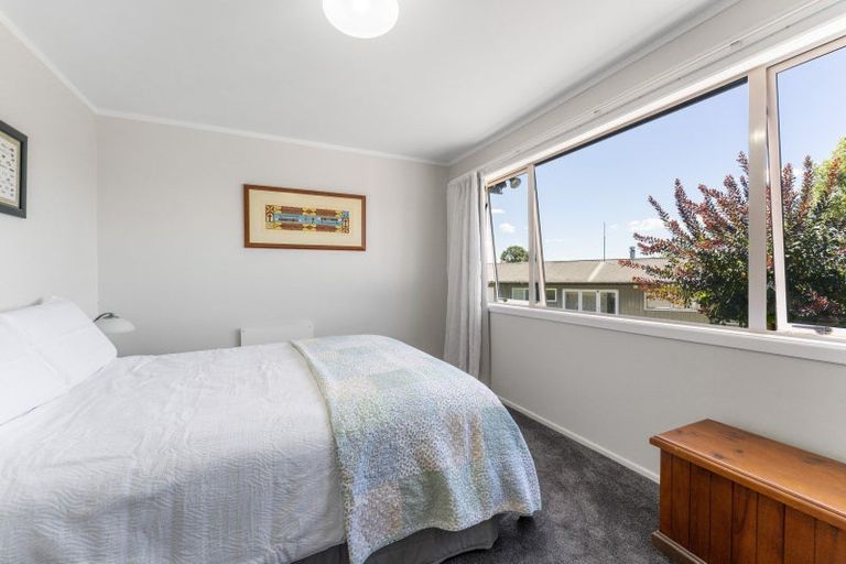 Photo of property in 17 Shera Street, Acacia Bay, Taupo, 3330