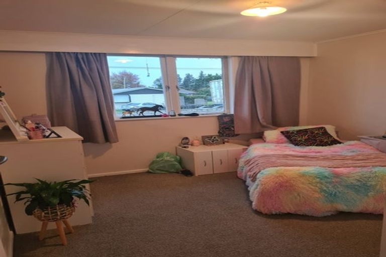 Photo of property in 16 Montgomery Street, Waipukurau, 4200