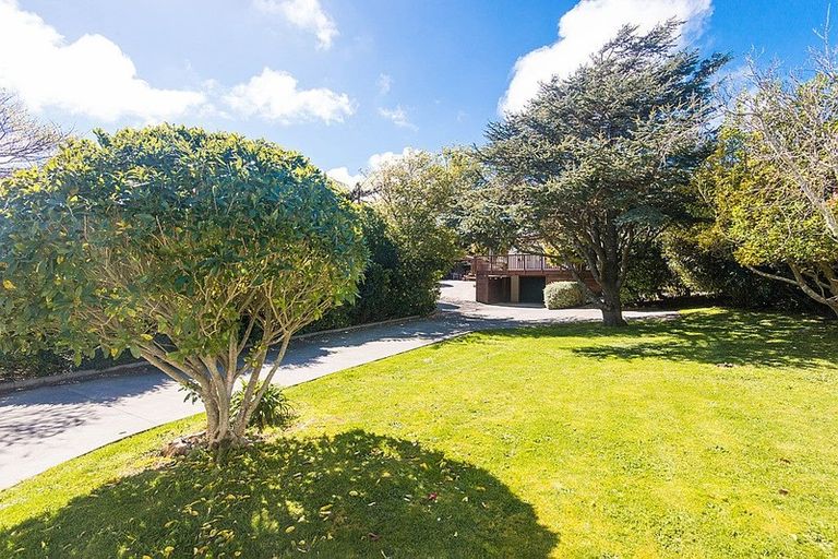 Photo of property in 18 Middleton Road, Johnsonville, Wellington, 6037