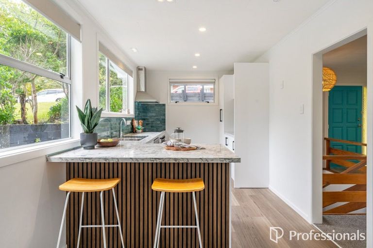 Photo of property in 86 Holborn Drive, Stokes Valley, Lower Hutt, 5019