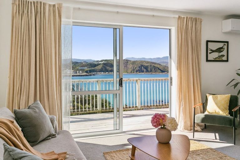 Photo of property in 5 Waitaha Way, Houghton Bay, Wellington, 6023