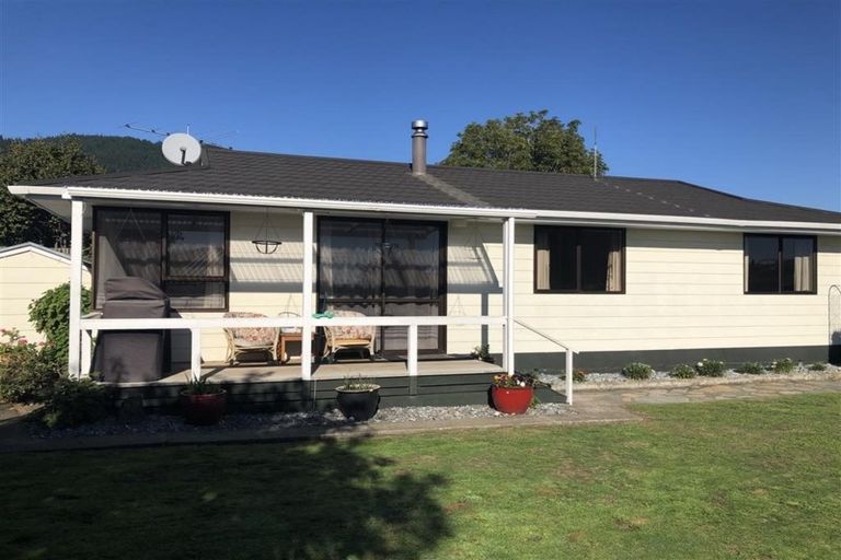 Photo of property in 19 Rochfort Drive, Richmond, 7020