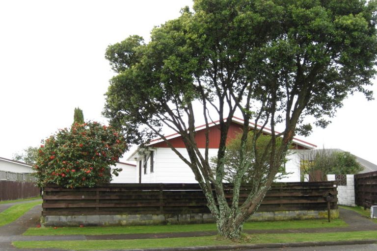 Photo of property in 15 Jade Place, Bell Block, New Plymouth, 4312