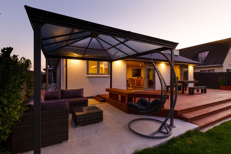 Photo of property in 23 Raglan Avenue, Cloverlea, Palmerston North, 4412