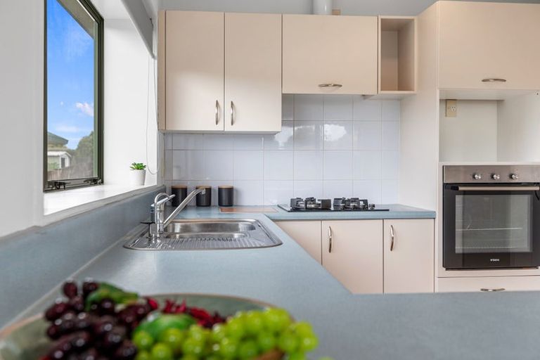 Photo of property in 5 Burnt Oak Drive, Pyes Pa, Tauranga, 3112