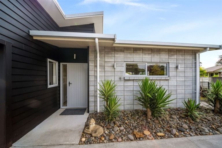 Photo of property in 92h Fairfield Road, Hawera, 4610