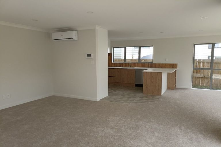 Photo of property in 51 Umu Place, Mangere, Auckland, 2022