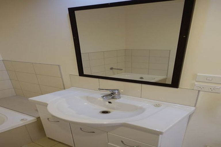 Photo of property in 44 Sherrybrooke Place, Sunnyvale, Auckland, 0612