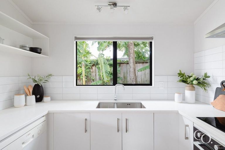 Photo of property in 18b Valley Road, Mount Maunganui, 3116