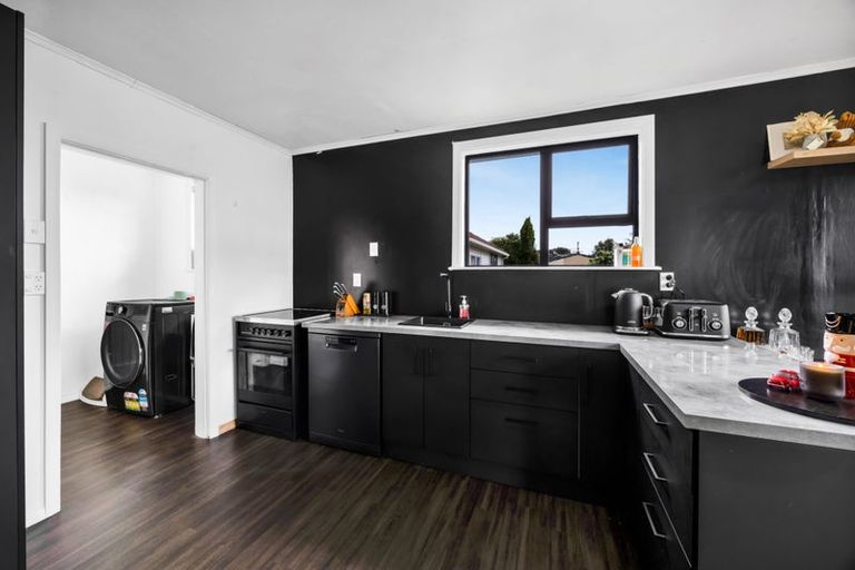 Photo of property in 391 Waihi Road, Normanby, Hawera, 4614