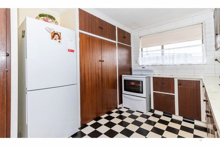 Photo of property in 5-5a Rugby Street, Waimate, 7924