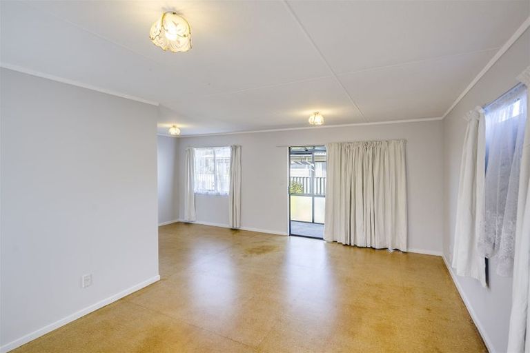 Photo of property in 2/32 Spriggs Crescent, Greenmeadows, Napier, 4112