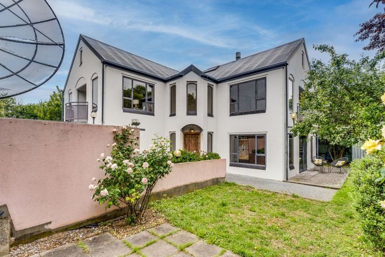 Photo of property in 2/155 Yaldhurst Road, Sockburn, Christchurch, 8042