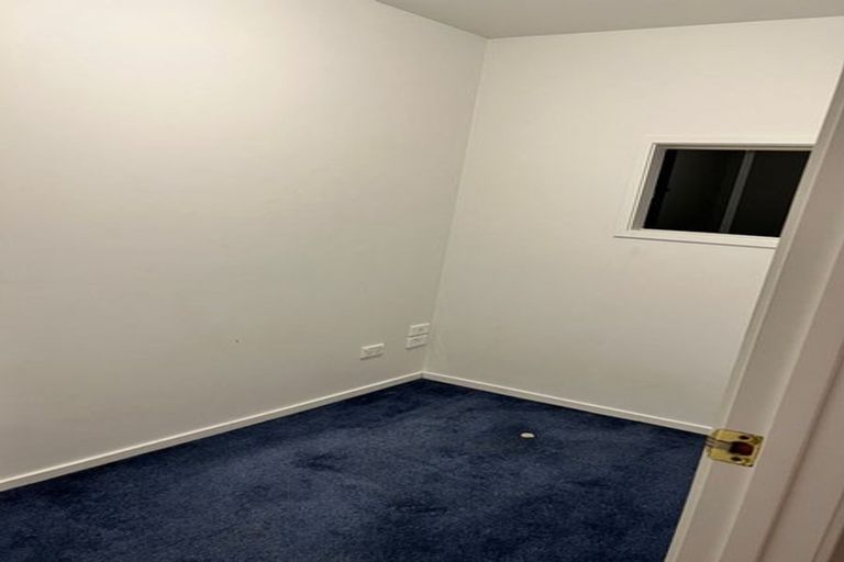 Photo of property in 3b Deuxberry Avenue, Northcote, Auckland, 0627