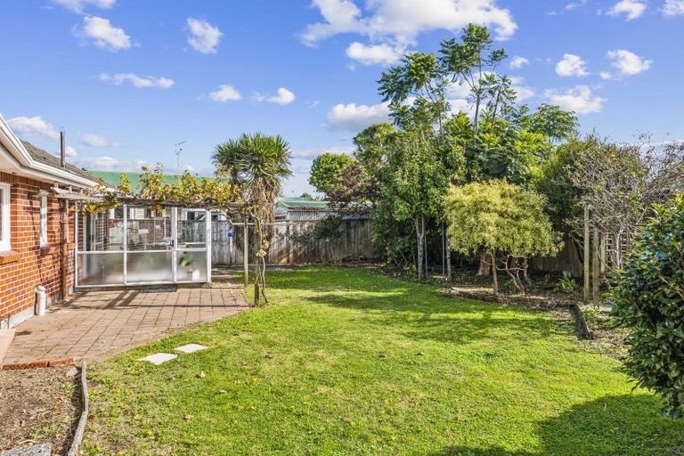 Photo of property in 6 Walton Avenue, Waikanae, 5036