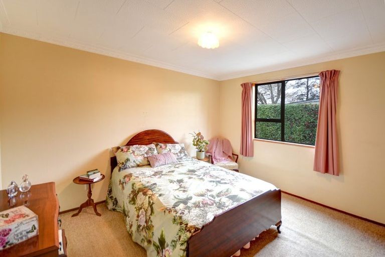 Photo of property in 15 Beaumaris Street, Outram, 9019